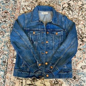 Madewell fitted medium wash denim jacket